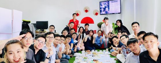 BỮA TRƯA NGÀY CUỐI NĂM NHÀ RCVN